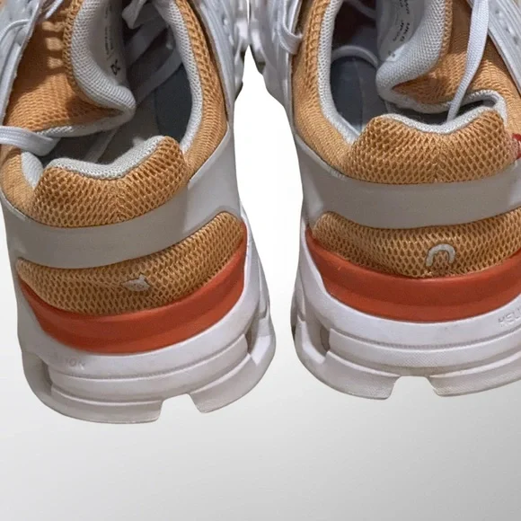 On Women's Cloudswift Size 8M Copper/Frost - Picture 5 of 13